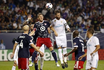 Bastian Schweisteiger y Sergio Ramos.