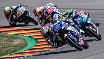 Hohenstein-ernstthal (Germany), 15/07/2018.- Spanish Jorge Martin of Del Conca Gresini Moto3 leads a pack of riders during the Moto3 race of the motorcycling Grand Prix of Germany at the Sachsenring racing circuit in Hohenstein-Ernstthal, Germany, 15 July 2018. (Ciclismo, Motociclismo, Alemania) EFE/EPA/FILIP SINGER