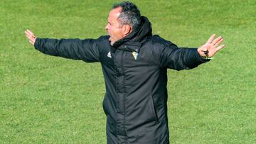 Cervera, entrenador del Cádiz.