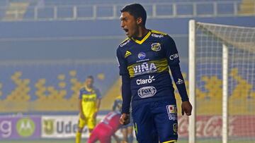 F&Atilde;&ordm;tbol, Universidad de Concepcion vs Everton, Campeonato de Apertura 2016-2017 
 El jugador de Everton Jorge Romo celebra el gol con sus compa&Atilde;&plusmn;eros por el partido de primera divisi&Atilde;&sup3;n en el estadio Ester Roa, Concepci&Atilde;&sup3;n, Chile.
 
 13/08/2016
 Alejandro Zo&Atilde;&plusmn;ez/Photosport*******
 
 Football, Universidad de Concepcion vs Everton , Aperture Championship 2016-2017
 Everton&#039;s  celebrates Jorge Romo with his teammates a goal against Universidad de Concepcion during the first division football match  at  Ester Roa stadium in Concepci&Atilde;&sup3;n, Chile.
 
 13/08/2016
 Alejandro Zo&Atilde;&plusmn;ez/Photosport