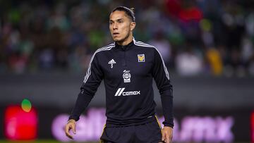 Carlos Salcedo of Tigres during the game Leon vs Tigres UANL, corresponding to the Semifinals second leg match of the Torneo Apertura Grita Mexico A21 of the Liga BBVA MX, at Nou Camp -Leon- Stadium, on December 04, 2021.
<br><br>
Carlos Salcedo de Tigres durante el partido Leon vs Tigres UANL, correspondiente al partido de vuelta de Semifinales del Torneo Apertura Grita Mexico A21 de la Liga BBVA MX, en el Estadio Nou Camp -Leon-, el 04 de Diciembre de 2021.