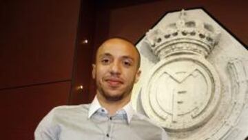 <b>ILUSIONADO.</b> El flamante fichaje del Real Madrid, el franc¨¦s Julien Faubert, se mostr¨® muy satisfecho por su llegada a la capital de Espa?a y se?al¨® que ha venido "para ganar alg¨²n t¨ªtulo".