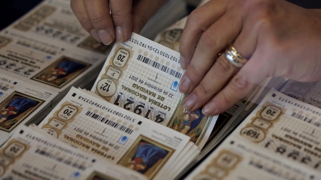 Si te obsesionas con un número de la Lotería de Navidad, la psicología dice que tienes estos 6 rasgos comunes