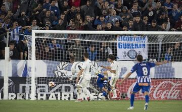 Manu García marca el 1-0.