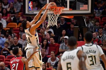 APROBADO: Estarán en playoffs si no pasa nada raro pero empieza a no ser suficiente. Es un equipo destinado a dar el gran paso adelante de la mano de Antetokounmpo, que no deja de dar zancadas. Pero este no llega. Tampoco con Eric Bledose, cuyo efecto se ha ido difuminando. La posición de Jason Kidd parece muy, muy incómoda en el banquillo de Wisconsin.