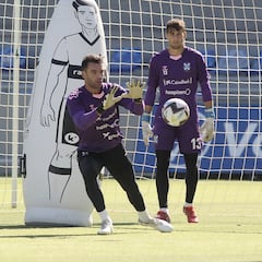 El Tenerife, con la puerta abierta