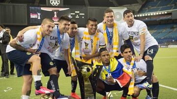 Photo during the celebration after the match Montreal Impact (CAN) vs America (MEX), The match for 2014-2015 Scotiabank CONCACAF Champions League Final, in the photo: (l)-(r) Dario Bendetto, Oribe Peralta, Osmar Mares, Martin Zuniga, Rubens Sambueza, Michael Arroyo
Foto durante la Premiacion posterior al partido Montreal Impact (CAN) vs America (MEX), Partido de Vuelta Correspondiente a la Gran Final del Torneo Scotiabank CONCACAF Liga de Campeones 2014-2015, en la Foto: (i)-(d) Dario Bendetto, Oribe Peralta, Osmar Mares, Martin Zuniga, Rubens Sambueza, Michael Arroyo
29/04/2015/ MEXSPORT / David Leah
Olympic Stadium Montreal
