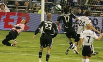 4. Partido del 9 de junio de 2007 entre el Zaragoza y el Real Madrid. Van Nistelrooy marcó el empate a dos en el minuto 89.
