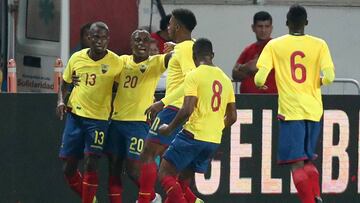 La selección de Gareca no encontró la manera de hacer daño a la selección Tricolor, que se mostró segura atrás y contundente en sus llegadas al área.