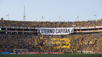 Emotivo homenaje a Osvaldo Batocletti previo al Clásico Regio