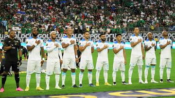 La selección de Honduras dejó varios registros negativos después de haber sido goleado 4-0 por México en Houston durante su debut en la Copa Oro 2023.