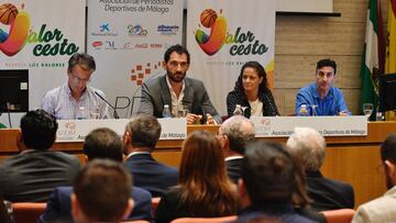 JORGE GARBAJOSA, PRESIDENTE DE LA FEDERACION ESPA&Atilde;OLA DE BALONCESTO EN UNA CHARLA DE LA ASOCIACION DE PERIODISTAS DEPORTIVAS DE MALAGA 