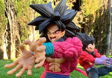 Goku y Vegeta (SSJ4) combinados en estas bestiales figuras, ¿su mejor transformación?