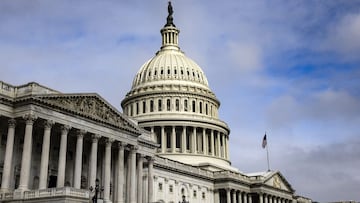 Mientras que se entrega el tercer cheque de estímulo económico a los americanos, los legisladores ya estudian la llegada de un posible cuarto cheque.