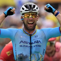 Cavendish bate a Merckx