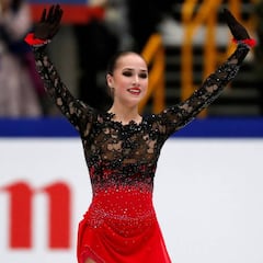 Alina Zagitova logra la triple corona con 16 años
