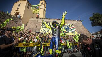 Rossi cumplió "un sueño de niño" al llegar con la M1 a Tavullia