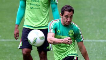 Guardado, con México.