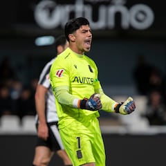 Campos, Olivas y Clemente, fijos