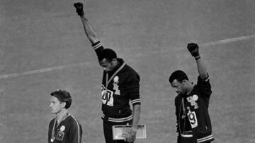 Desde 1947, cuando Jackie Robinson rompió la barrera de color en MLB, múltiples deportistas afroamericanos han sido vocales durante protestas raciales.