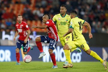 Medellín y Bucaramanga midieron sus fuerzas en el estadio Atanasio Girardot.