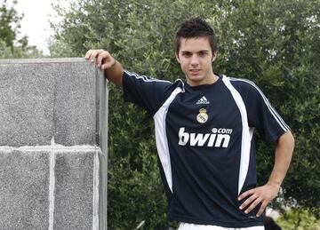 El Getafe y Real Madrid llegaron a un acuerdo para hacer oficial el fichaje de Pablo Sarabia por el conjunto azulón por un total de 3 millones de euros en la temporada 2011-12.