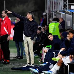 Imanol une a Aitor Zabaleta y Martin Oyarzabal