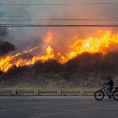 Kenneth Fire near West Hills prompts evacuation orders as blaze spreads quickly: This is the evacuation zone