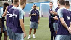 El cálido recibimiento que tuvo Arturo Vidal en Barcelona