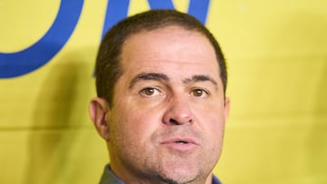 Andre Soares Jardine head coach of America during the 13th round match between America and Tigres UANL as part of the Liga BBVA MX, Torneo Clausura 2025 at Ciudad de los Deportes Stadium, on March 29, 2025 in Mexico City, Mexico.