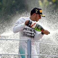 Hamilton: "Cada título que gano lo disfruto más"