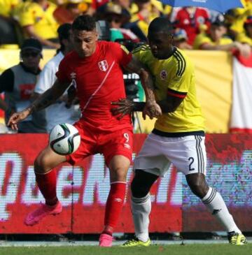 Colombia debuta en las Eliminatorias ante Perú. Ambiente de fiesta y de carnaval en El Metropolitano. 