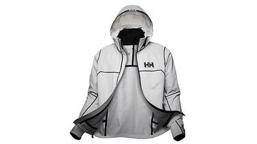 Prepara tu verano en el mar con la ropa de navegación más vendida de Helly Hansen