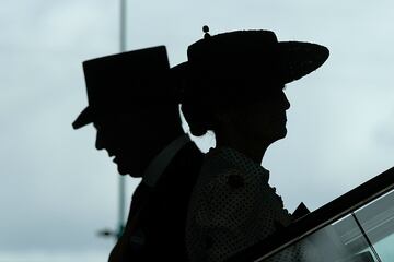 D¨ªa de estreno en el hip¨®dromo de Ascot, ciudad al sur de Inglaterra, donde se celebra la tradicional y pintoresca carrera de caballos con la presencia de la familia real brit¨¢nica.