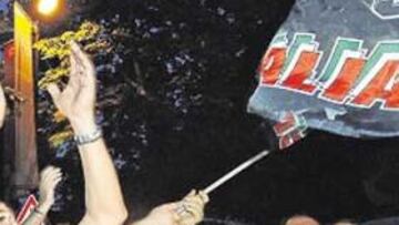 <b>DECEPCIÓN. </b>Los aficionados de la Juve vivieron ayer el primer descenso de su equipo a Serie B.