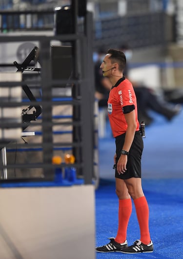 Real Madrid vs Barcelona: Who is Sánchez Martínez, the referee for El Clásico?