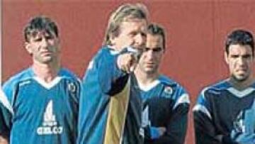 <b>SCHUSTER YA PIENSA EN EL MADRID. </b>A pesar de que faltan diez días para el partido, el entrenador alemán prepara con intensidad la cita ante los de Capello.