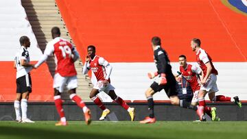 Un centímetro deja a Ceballos sin su primer gol en la Premier