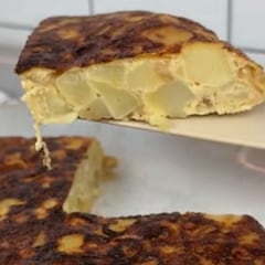 Una venezolana que vive en Madrid hace su primera tortilla de patatas y sus seguidores estallan: “¿Qué has hecho?”