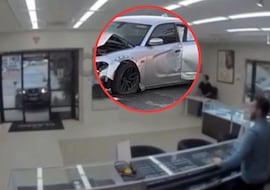 Robaron un coche, lo estrellaron contra una joyería y huyeron con un botín de un millón de euros, pero su fuga terminó de forma absurda