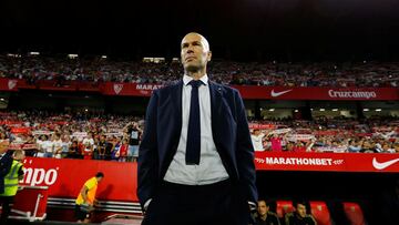 Zidane, durante un Sevilla-Real Madrid.