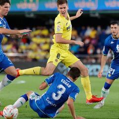 La zaga del Betis se despedaza