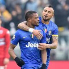 Arturo Vidal fue titular en sufrido empate de Juventus