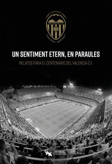 En estos cien a?os de historia del Valencia CF hemos vivido grandes alegr¨ªas, ilusiones, ¨¦xitos y desilusiones. De la mano de la Fundaci¨®n Valencia CF, que ha organizado el concurso literario Un sentiment en paraules, y del colectivo literario, Generaci¨®n Bibliocaf¨¦ llegan treinta relatos para el disfrute de la afici¨®n valencianista. Con su lectura, podremos entender, a trav¨¦s de las emociones de estos escritos, lo que significa este gran club para todos nosotros. Nuestras gestas, nuestros ¨ªdolos, nuestras tardes de gloria, nuestras alegr¨ªas y, tambi¨¦n, nuestro sufrimiento. Incluso podremos disfrutar con el Valencia CF que esperamos en el futuro. Estos relatos, escritos por todo tipo de aficionados, forman parte de la conmemoraci¨®n del Centenario del Valencia CF y esperamos que puedan seguir generando este sentiment para que nuestro club siga sumando seguidores. (Ed. Sargantana)