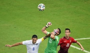 Clint Dempsey y Beto.