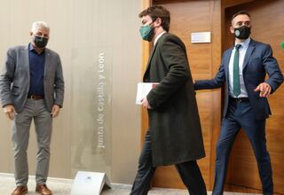 PP y Vox llegan a un acuerdo en Castilla y León: ¿qué cargos tendrá Vox en el Gobierno?