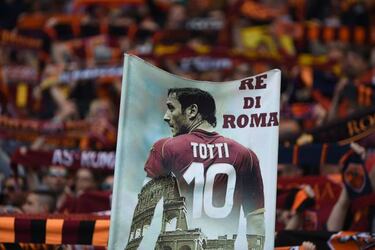 Spalletti: I will go to the cemetery to look for Totti's shirt