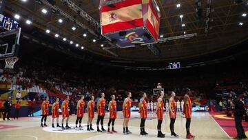 23/06/21 EUROBASKET FEMENINO 2021
SEDE VALENCIA PABELLON FONTETA FUENTE SAN LUIS
CUARTOS DE FINAL
SELECCION ESPAÑOLA ESPAÑA - SERBIA
HIMNO NACIONAL FORMACION EQUIPO