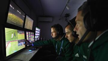 La FA quiere imponer el VAR en la Copa el año que viene