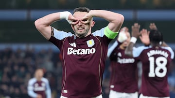 BIRMINGHAM (United Kingdom), 19/03/2026.- Aston Villa's John McGinn reacts after scoring the 1-0 lead goal against Lille during the UEFA Europa League round of 16, 2nd leg match between Aston Villa and Lille OSC, in Birmingham, Britain, 19 March 2026. (Reino Unido) EFE/EPA/ADAM VAUGHAN